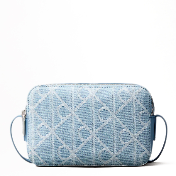 Calvin Klein CK BOLSO LV04F3430G YBZ TU EMBLEM AOP DENIM CAMERA BLUE - U Bleu- Ref 70 €